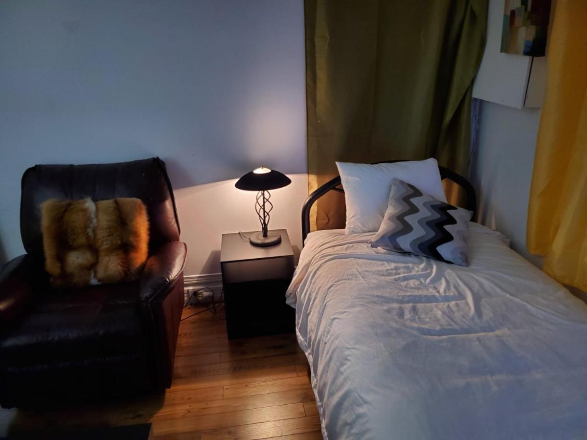 Booking-Eddy- Single Room With Self Check-In Hull ภายนอก รูปภาพ